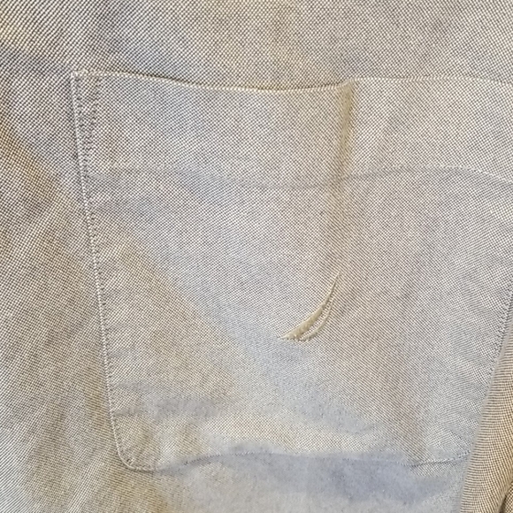 F16-Nautica: size 34/35 mens button long sleeve shirt - Picture 2 of 4